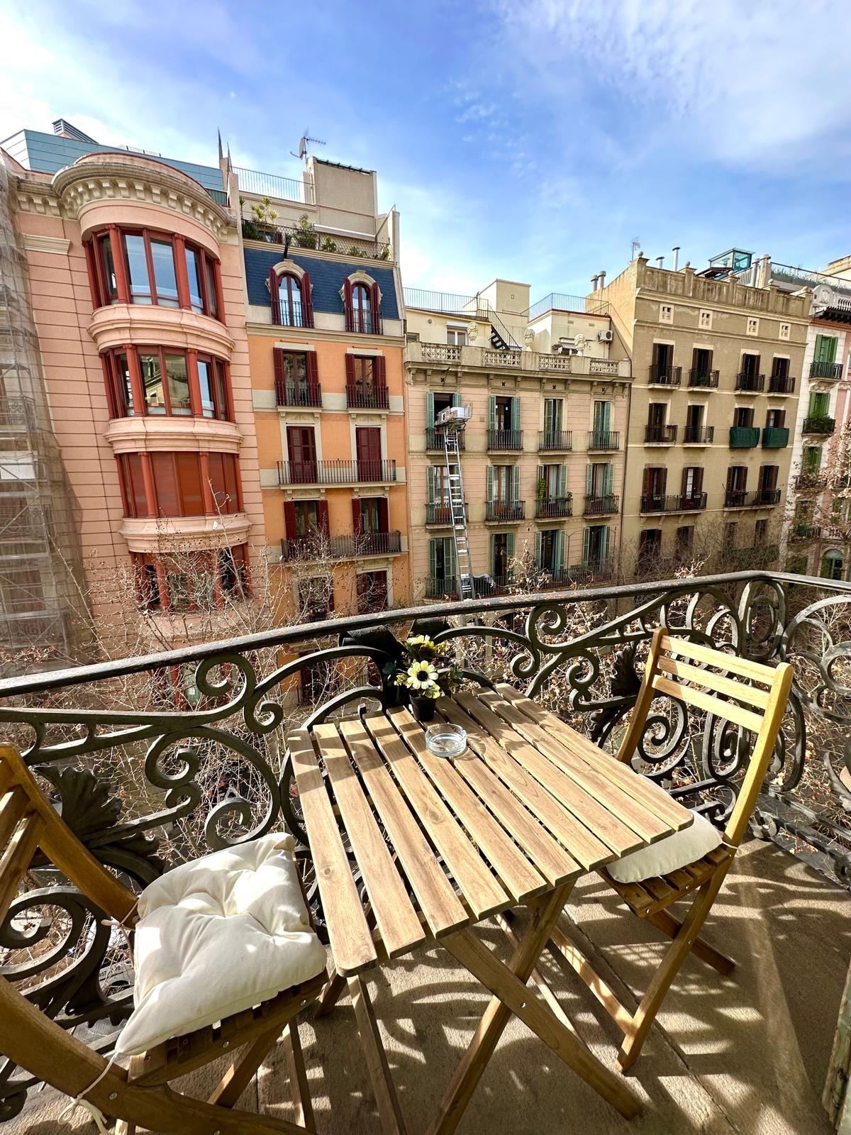 Apartments and private rooms in Barcelona