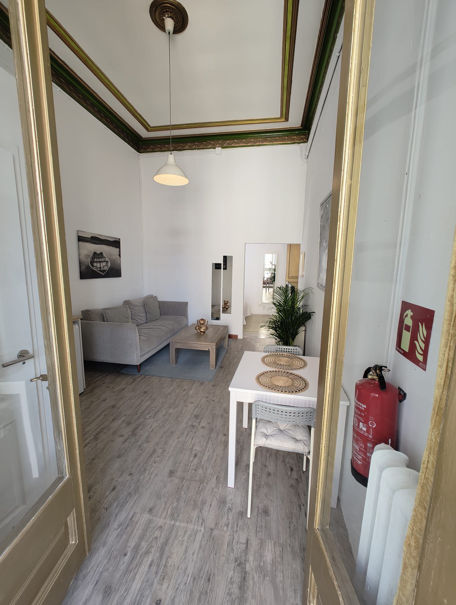 Apartments and private rooms in Barcelona